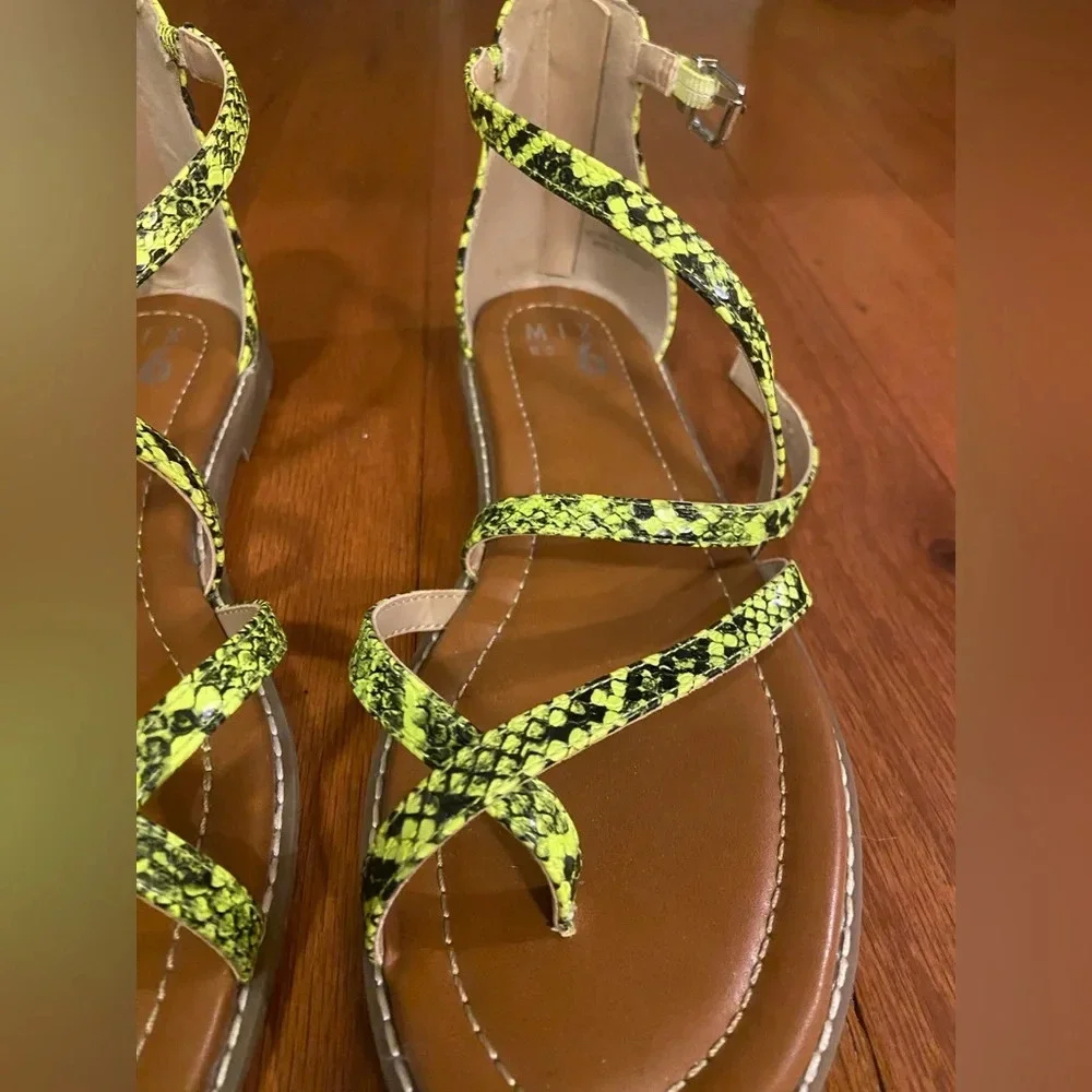 Barely worn sandals—like new!